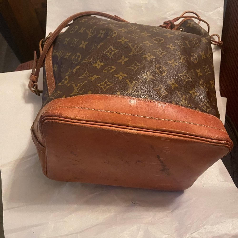 Vintage	Louis Vuitton Monogram Drawstring Shoulder Bag - Picture 3 of 9